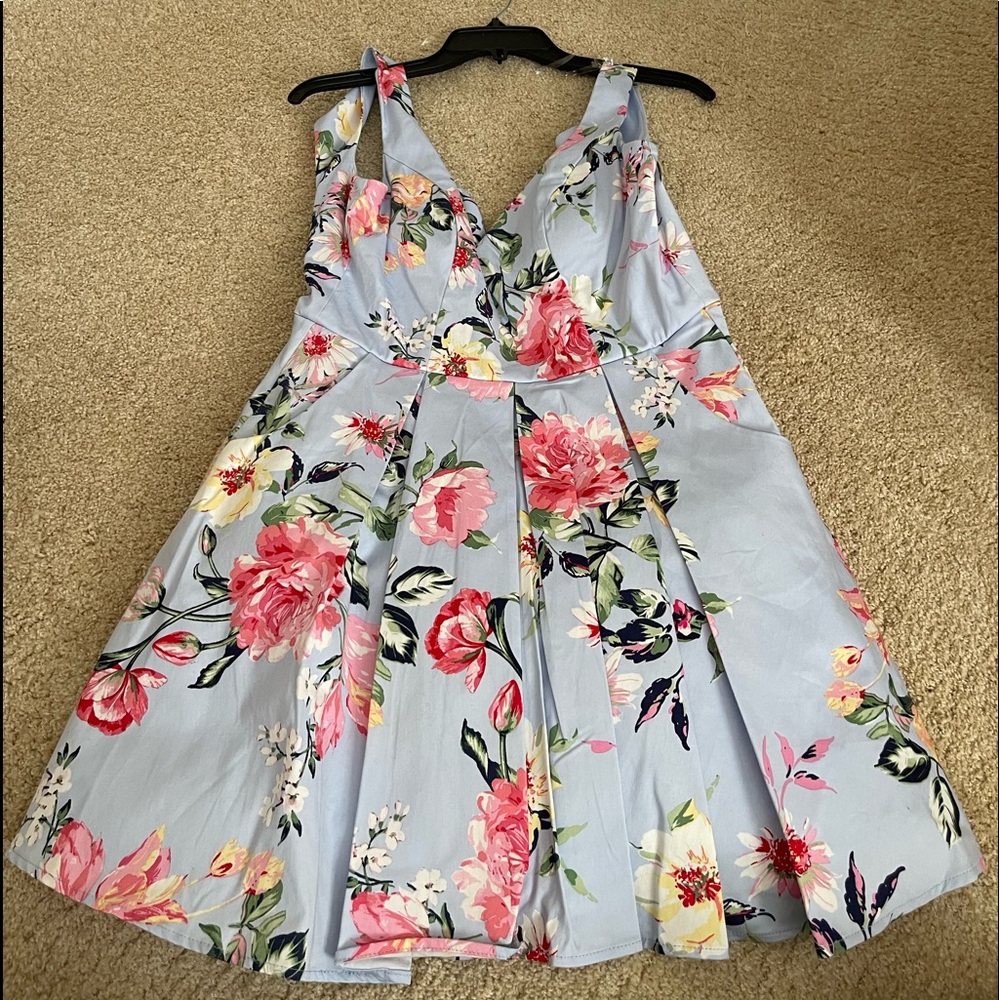 Pretty floral blue dress brand new!!